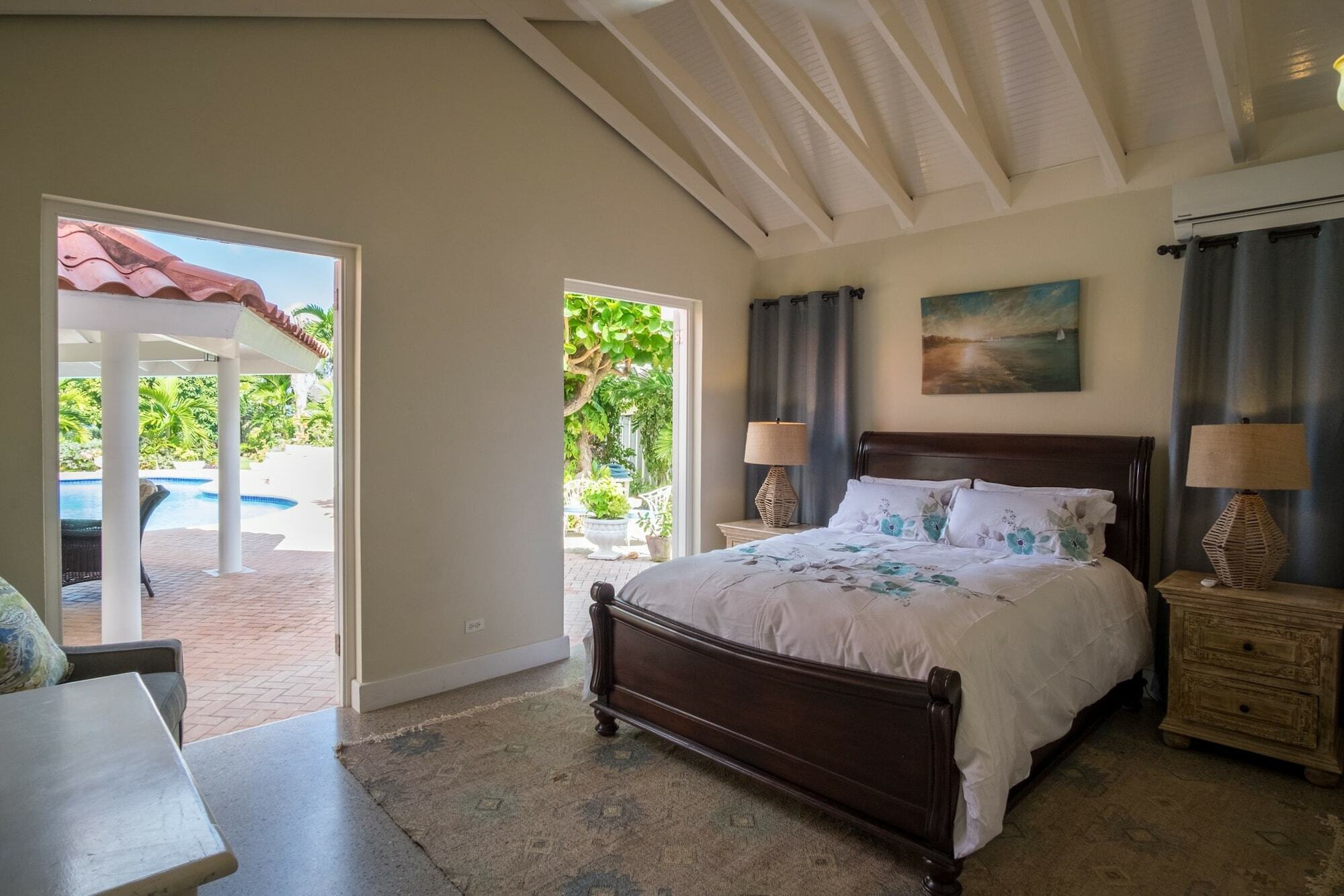 Sunspot Villa Runaway Bay Exterior photo